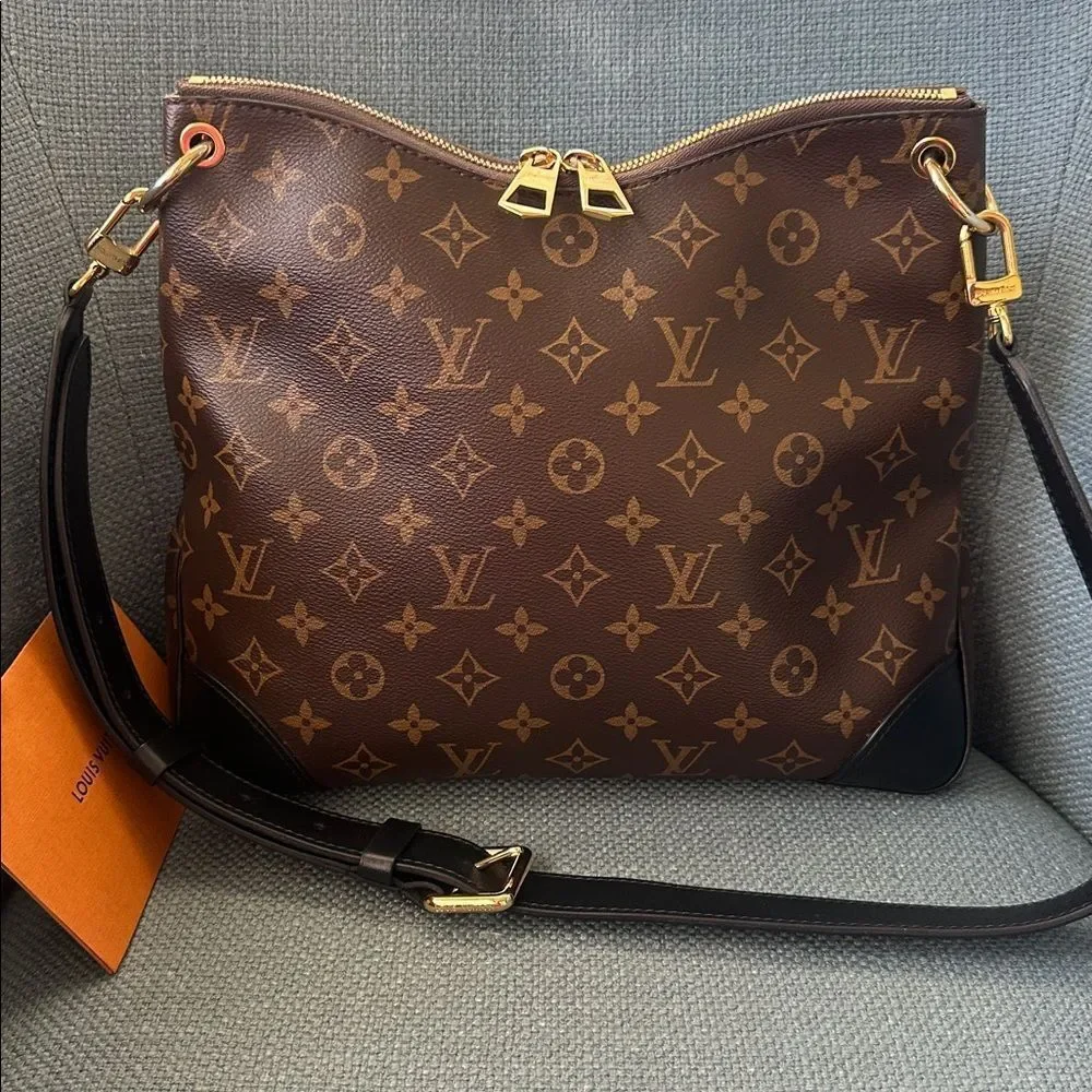 Louis Vuitton Monogram Odeon MM in Black